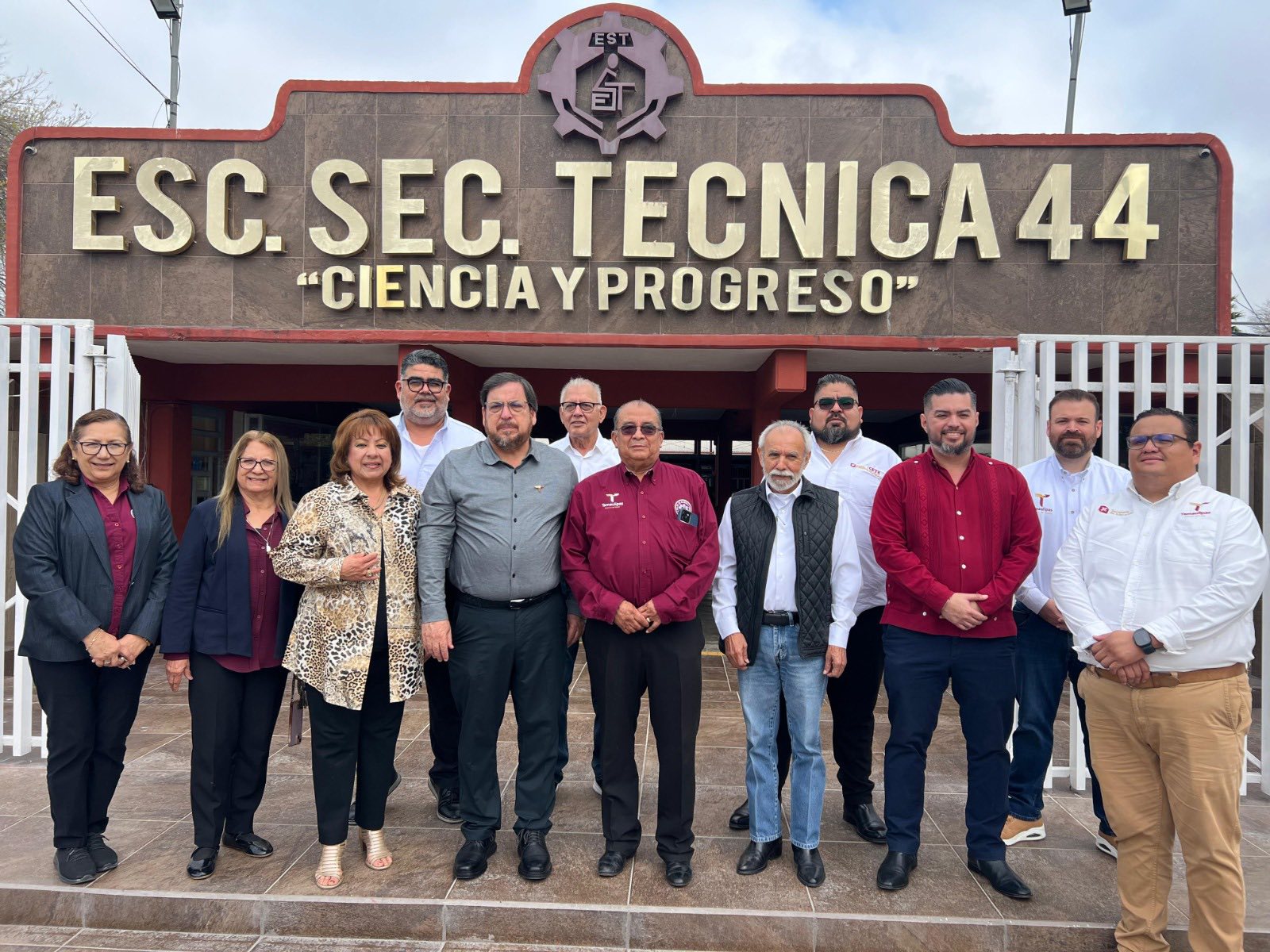 El Ing. Orlando Daniel Vázquez Berrones acompañó al Secretario de Educación, Dr. Miguel Ángel Valdez García a una gira de trabajo por la frontera.